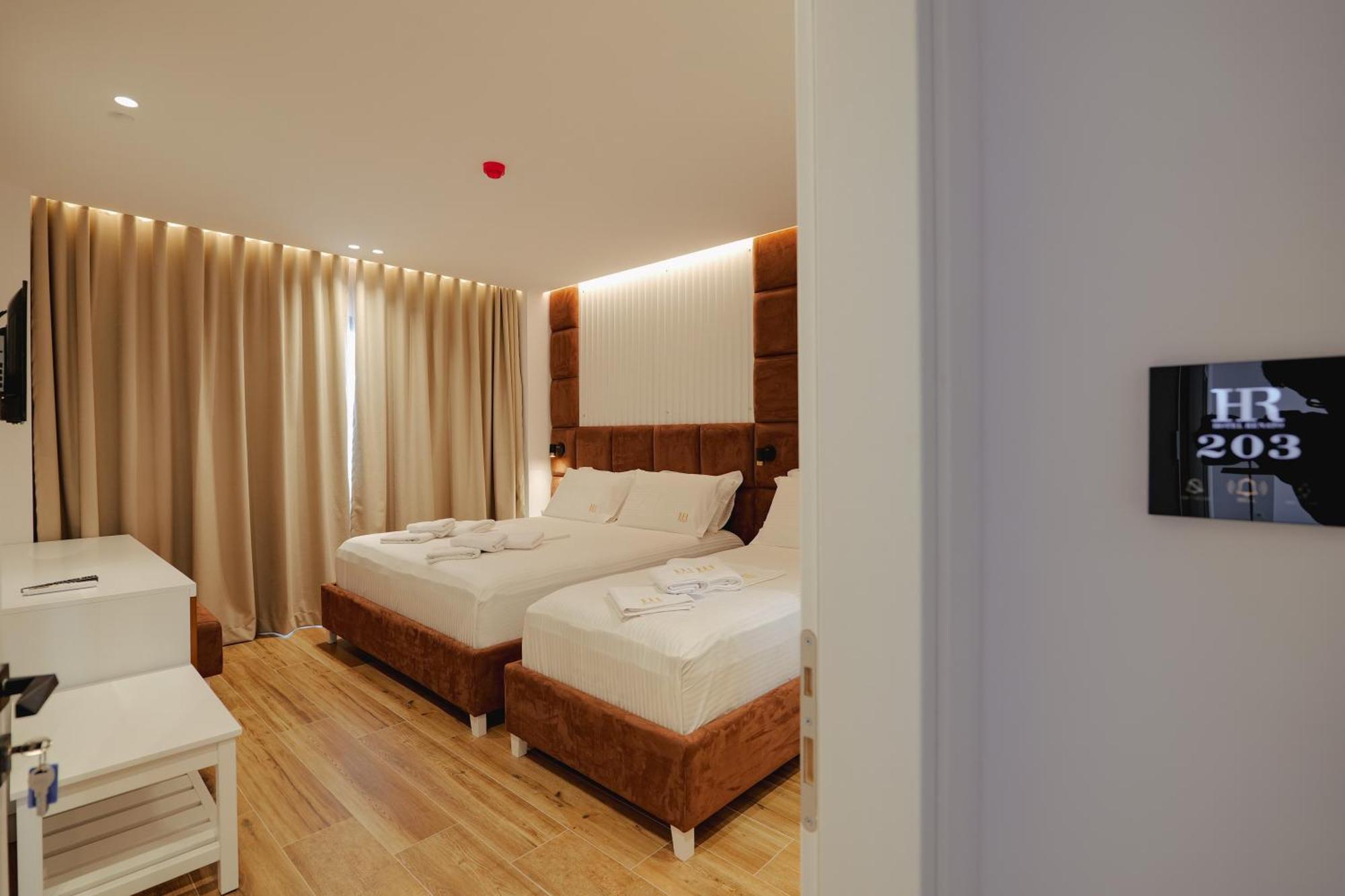 Renato Hotel Ksamil
