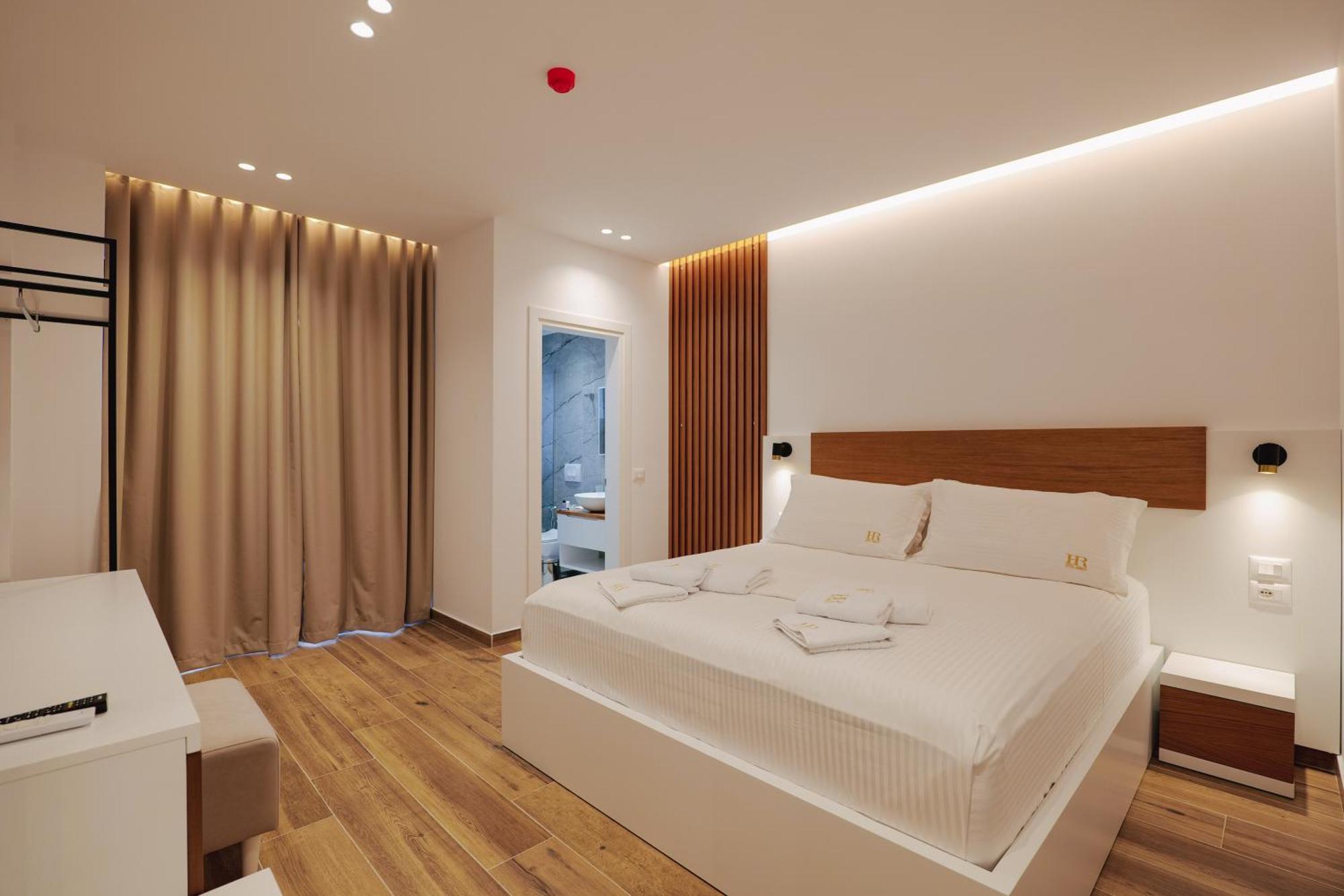 Renato Hotel Ksamil